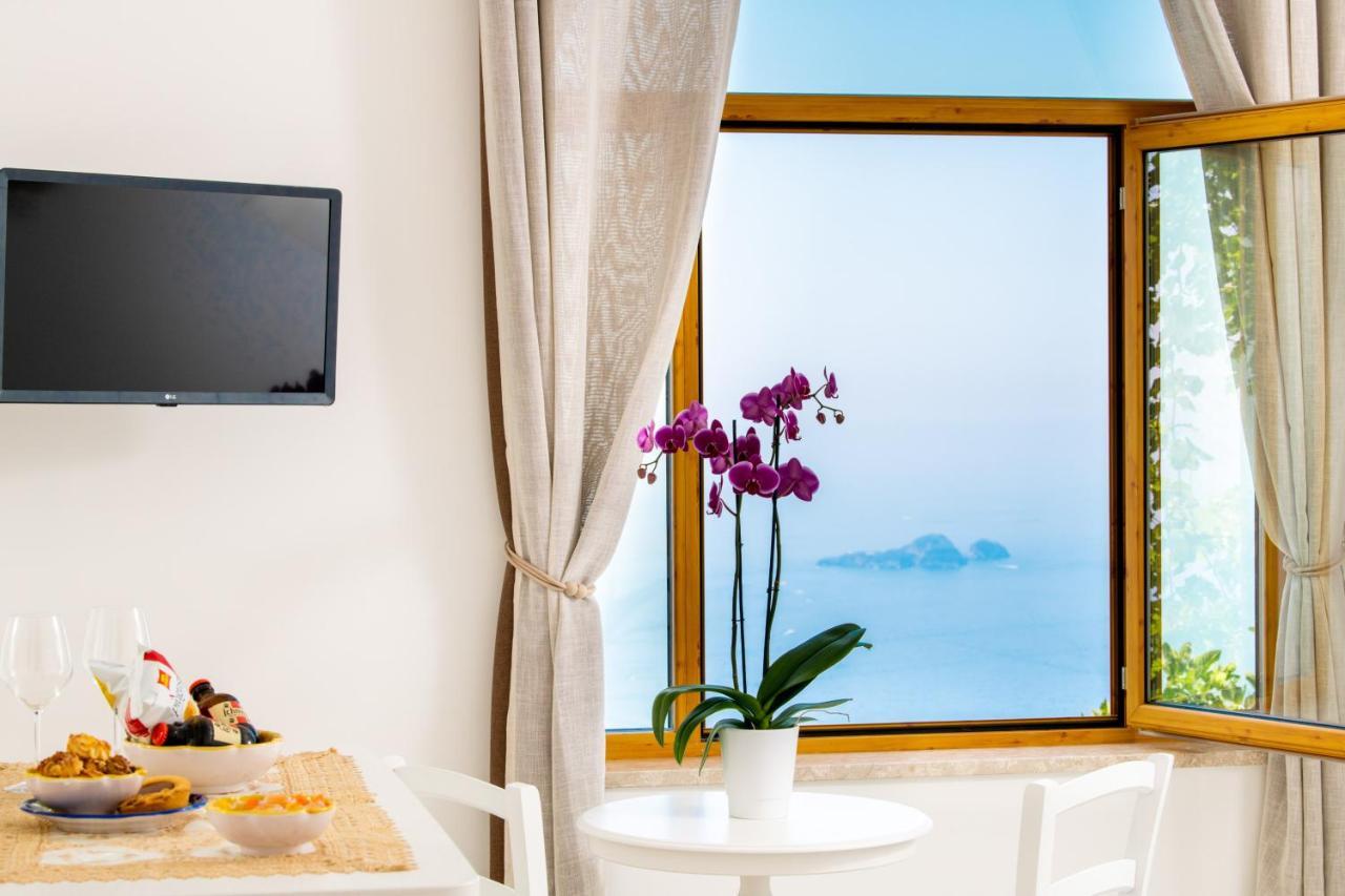 La Borragine Rooms Positano Luaran gambar