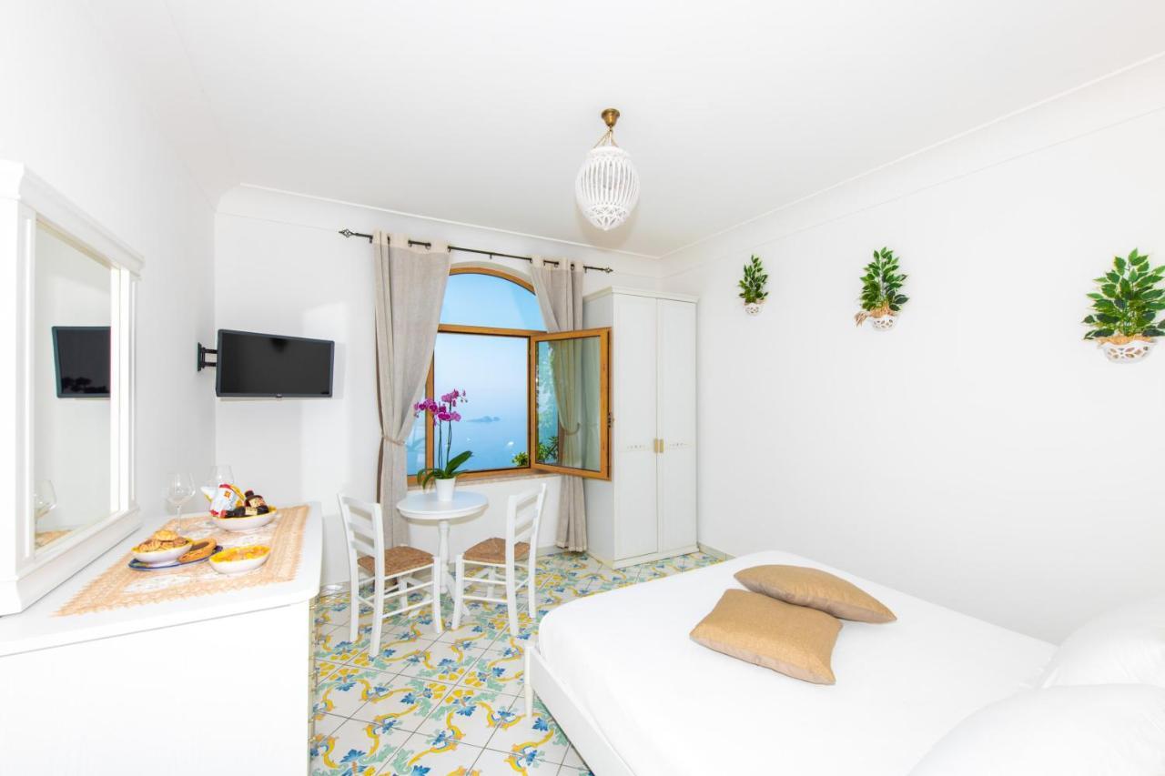 La Borragine Rooms Positano Luaran gambar