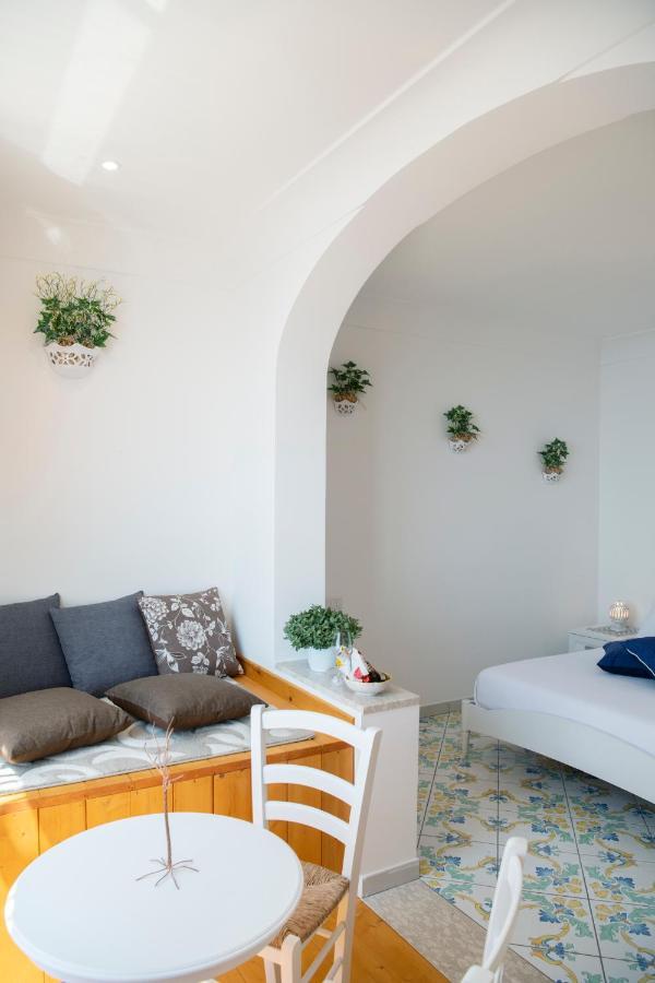 La Borragine Rooms Positano Luaran gambar